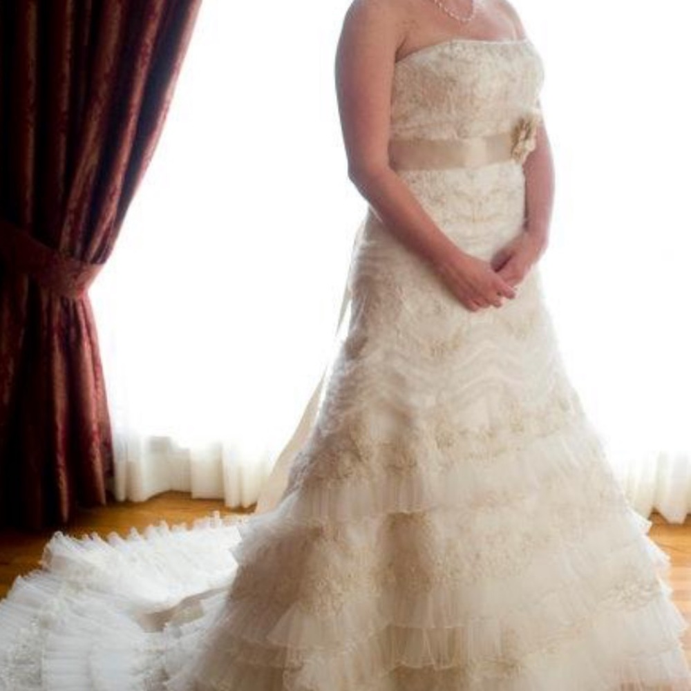 Oleg Cassini Wedding gown